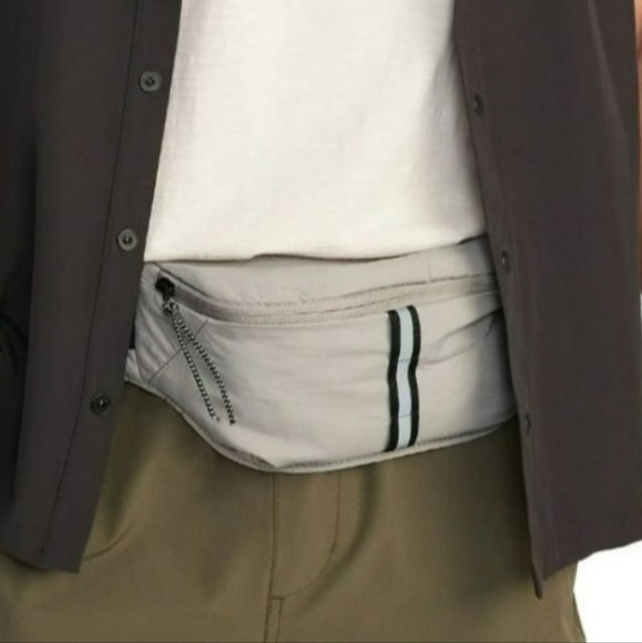 Old Navy Sling Bag Waist Pac Fanny Pack Grey and Black Adjustable OS - Picture 1 of 8